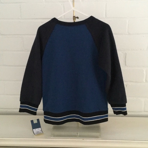 New With Tags Black And Blue OshKosh Pullover Boys Sweatshirt Size 4T - Picture 2 of 6